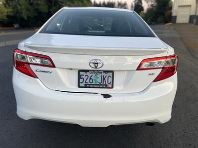 2014 Toyota Camry SE   - Photo 4 - Beaverton, OR 97005