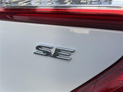 2014 Toyota Camry SE   - Photo 14 - Beaverton, OR 97005