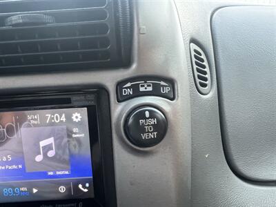 2005 Ford Explorer Sport Trac XLT 4X4 - Photo 16 - Beaverton, OR 97005