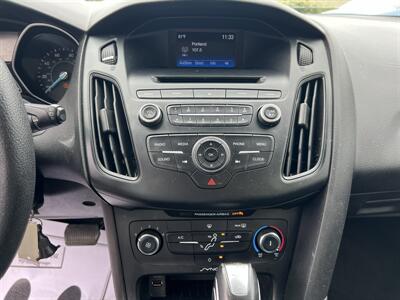 2015 Ford Focus SE   - Photo 15 - Beaverton, OR 97005