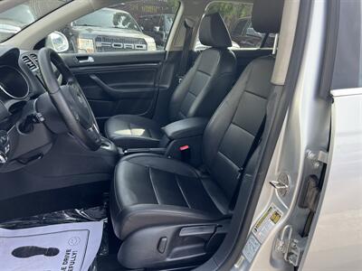 2011 Volkswagen Jetta SportWagen TDI   - Photo 9 - Beaverton, OR 97005