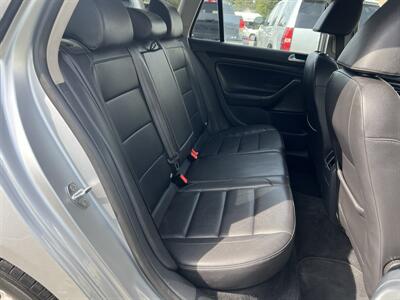 2011 Volkswagen Jetta SportWagen TDI   - Photo 12 - Beaverton, OR 97005