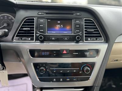 2015 Hyundai Sonata SE - Photo 13 - Beaverton, OR 97005