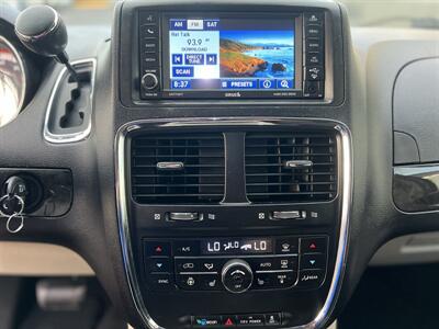 2012 Dodge Grand Caravan Crew - Photo 17 - Beaverton, OR 97005
