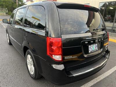2012 Dodge Grand Caravan Crew - Photo 3 - Beaverton, OR 97005