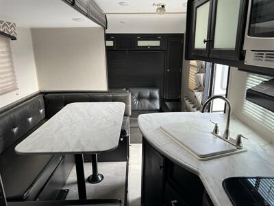 2018 Venture RV Sonic - Photo 11 - Beaverton, OR 97005