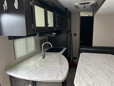 2018 Venture RV Sonic - Photo 10 - Beaverton, OR 97005