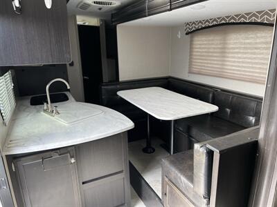 2018 Venture RV Sonic - Photo 9 - Beaverton, OR 97005