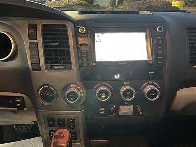 2012 Toyota Sequoia Platinum 4X4   - Photo 16 - Beaverton, OR 97005