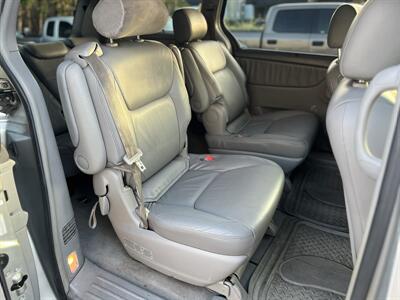 2004 Toyota Sienna XLE Limited AWD 7 Passenger   - Photo 12 - Beaverton, OR 97005