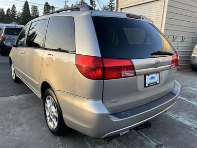 2004 Toyota Sienna XLE Limited AWD 7 Passenger   - Photo 3 - Beaverton, OR 97005