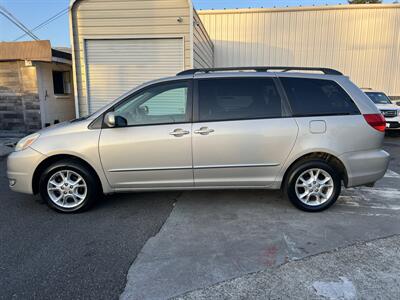 2004 Toyota Sienna XLE Limited AWD 7 Passenger   - Photo 2 - Beaverton, OR 97005