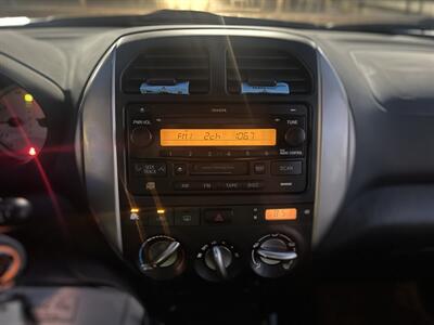 2005 Toyota RAV4 L AWD - Photo 14 - Beaverton, OR 97005