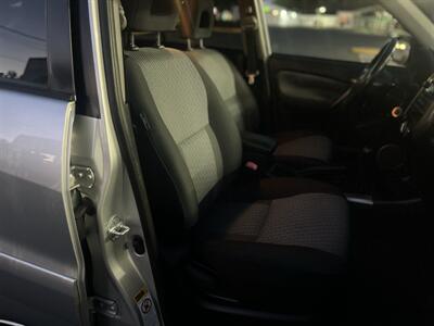 2005 Toyota RAV4 L AWD - Photo 11 - Beaverton, OR 97005