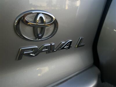2005 Toyota RAV4 L AWD - Photo 13 - Beaverton, OR 97005