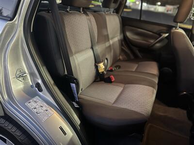 2005 Toyota RAV4 L AWD - Photo 10 - Beaverton, OR 97005