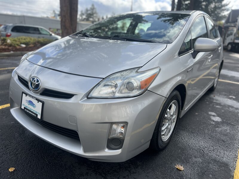 2010 Toyota Prius III   - Photo 1 - Beaverton, OR 97005