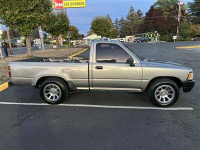 1994 Toyota Pickup - Photo 6 - Beaverton, OR 97005