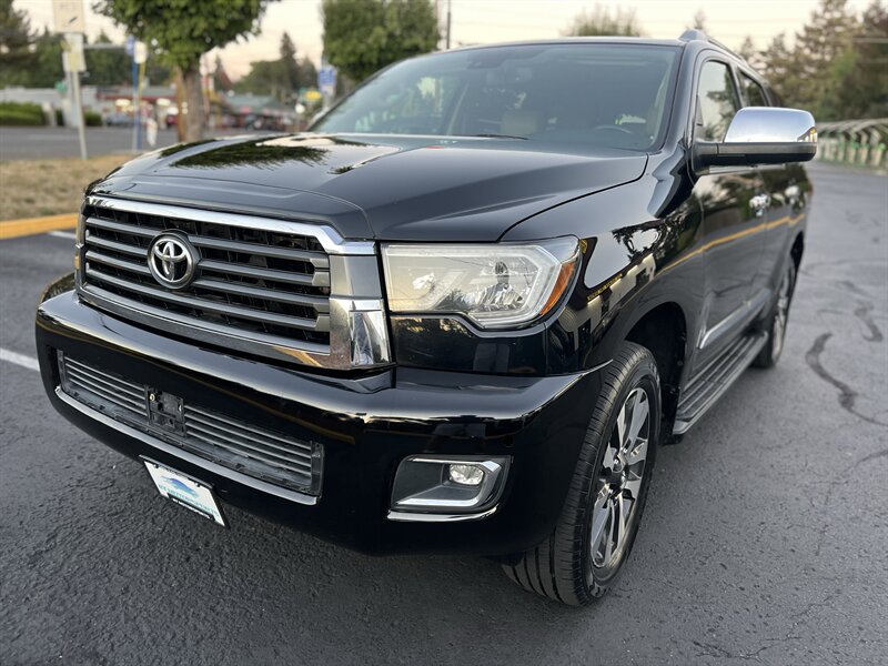 2018 Toyota Sequoia Limited 4X4   - Photo 1 - Beaverton, OR 97005