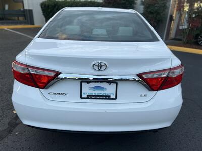 2017 Toyota Camry SE - Photo 4 - Beaverton, OR 97005