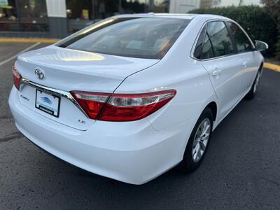 2017 Toyota Camry SE - Photo 5 - Beaverton, OR 97005