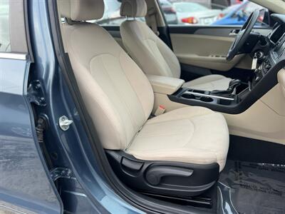2016 Hyundai Sonata SE - Photo 12 - Beaverton, OR 97005
