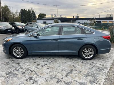 2016 Hyundai Sonata SE - Photo 2 - Beaverton, OR 97005