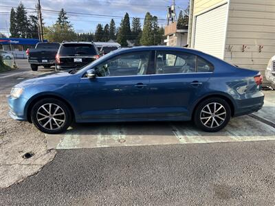 2017 Volkswagen Jetta 1.4T SE   - Photo 2 - Beaverton, OR 97005