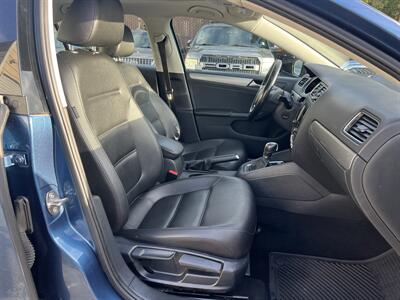 2017 Volkswagen Jetta 1.4T SE   - Photo 13 - Beaverton, OR 97005