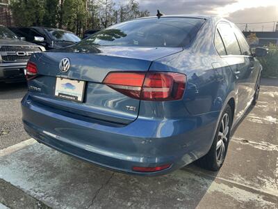 2017 Volkswagen Jetta 1.4T SE   - Photo 5 - Beaverton, OR 97005