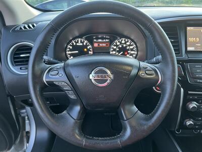 2015 Nissan Pathfinder SV 4X4   - Photo 21 - Beaverton, OR 97005