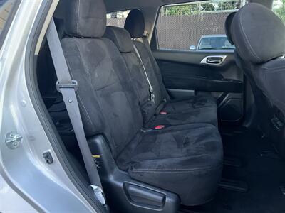 2015 Nissan Pathfinder SV 4X4   - Photo 13 - Beaverton, OR 97005