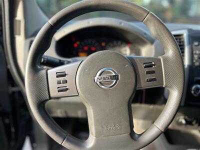 2012 Nissan Frontier SV V6 4X4 - Photo 16 - Beaverton, OR 97005