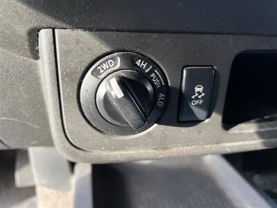 2012 Nissan Frontier SV V6 4X4 - Photo 13 - Beaverton, OR 97005
