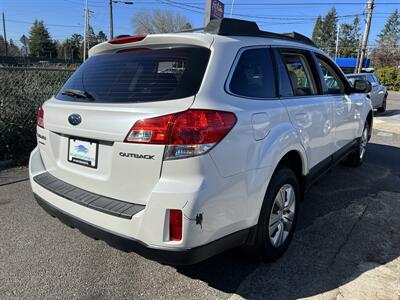 2013 Subaru Outback 2.5i Premium   - Photo 4 - Beaverton, OR 97005