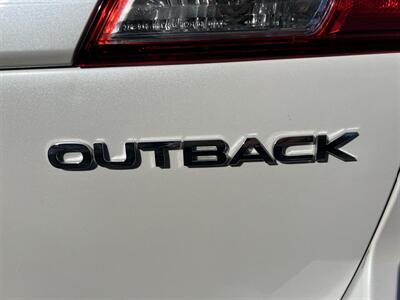 2013 Subaru Outback 2.5i Premium   - Photo 13 - Beaverton, OR 97005