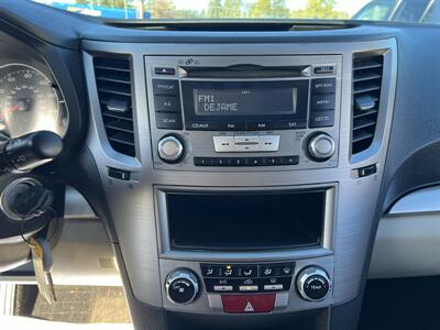 2013 Subaru Outback 2.5i Premium   - Photo 14 - Beaverton, OR 97005