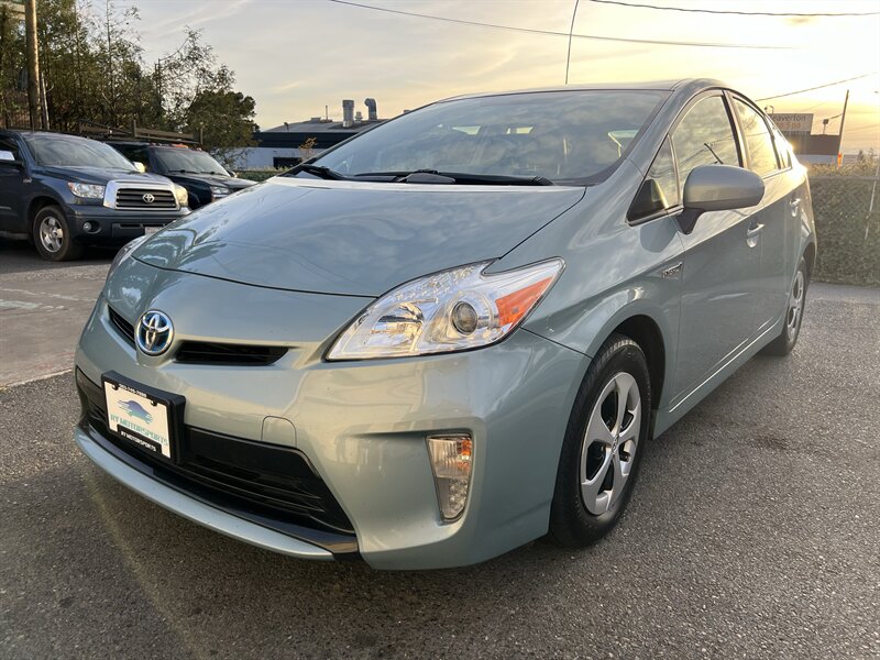 2013 Toyota Prius Four   - Photo 1 - Beaverton, OR 97005