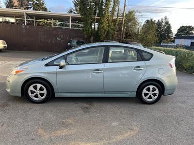 2013 Toyota Prius Four - Photo 2 - Beaverton, OR 97005