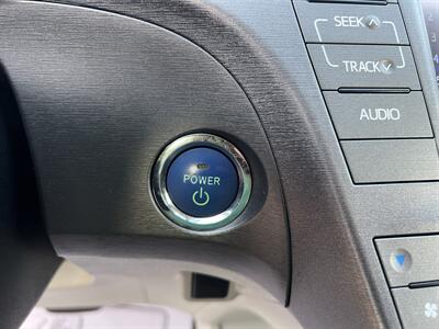 2013 Toyota Prius Four - Photo 17 - Beaverton, OR 97005