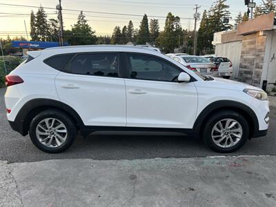 2016 Hyundai Tucson SE - Photo 6 - Beaverton, OR 97005