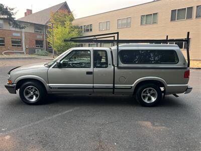 2003 Chevrolet S-10 LS 3dr Extended Cab LS - Photo 2 - Beaverton, OR 97005