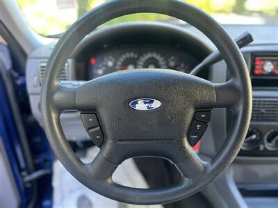 2005 Ford Explorer XLS 4X4 - Photo 17 - Beaverton, OR 97005