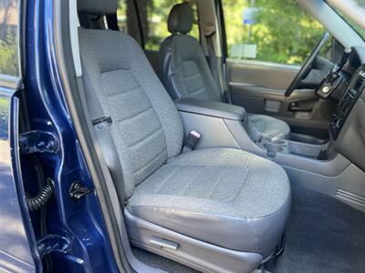 2005 Ford Explorer XLS 4X4 - Photo 13 - Beaverton, OR 97005