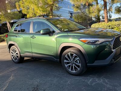 2022 Toyota Corolla Cross XLE   - Photo 2 - Laguna Hills, CA 92653