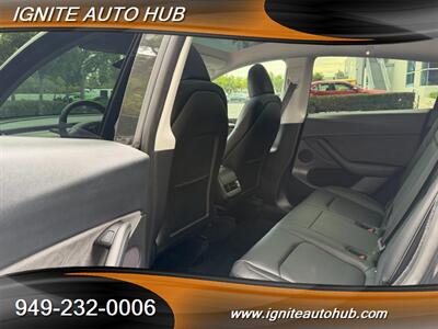 2024 Tesla Model Y Long Range RWD   - Photo 9 - Laguna Hills, CA 92653