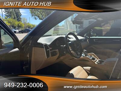 2020 Porsche Cayenne E-Hybrid - Photo 7 - Laguna Hills, CA 92653