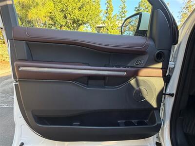 2023 Ford Expedition Limited   - Photo 14 - Laguna Hills, CA 92653