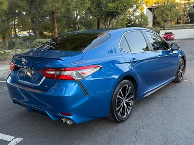 2018 Toyota Camry SE   - Photo 3 - Laguna Hills, CA 92653