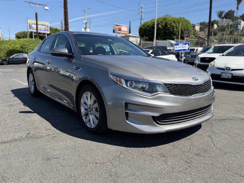 2017 Kia Optima LX - Photo 4 - Los Angeles, CA 90065